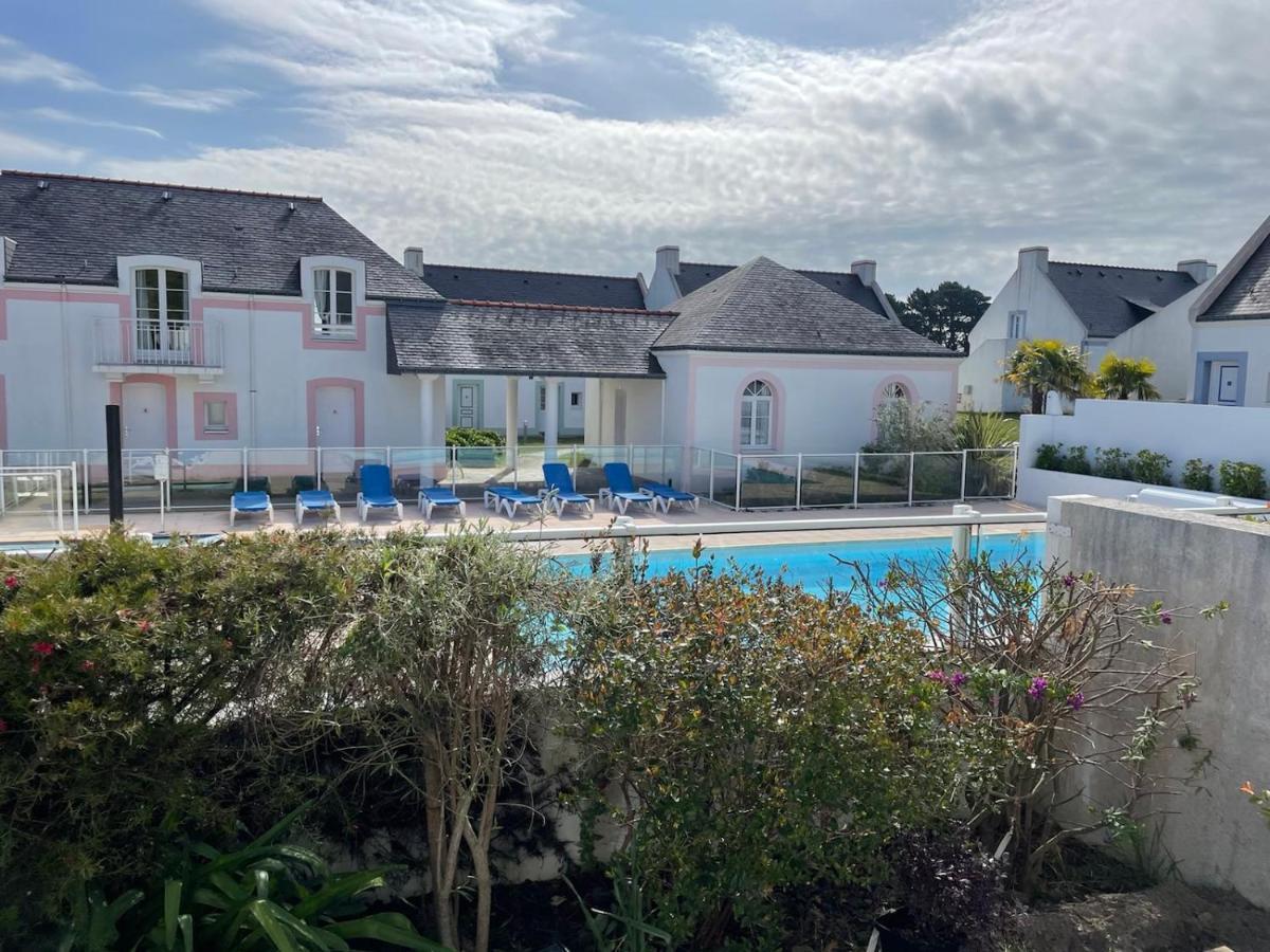 Maison de vacances de 56 m2 dans résidence avec piscine chauffée proche plages Locmaria Exterior foto